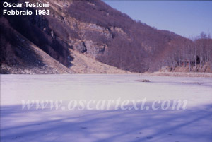 Lago santo ghiacciato